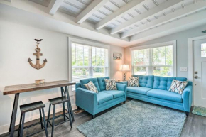Modern Oak Island Escape 1 Mile to Long Beach!